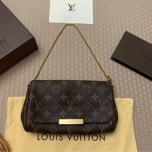 Louis Vuitton Favorite PM- Monogram Shoulder bag